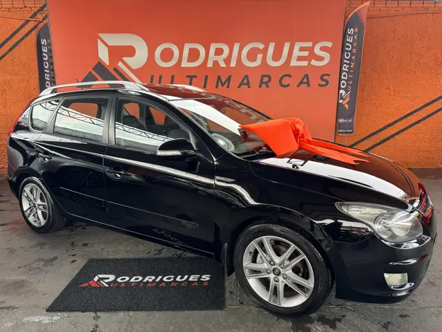 Carro Hyundai i30 CW 2011 2.0i GLS (Aut)