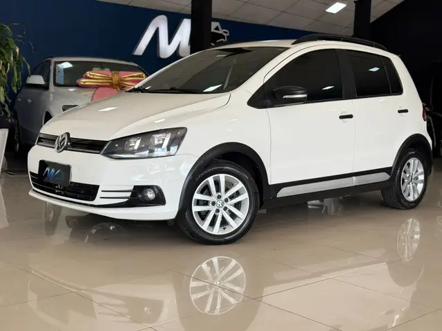 Carro Volkswagen Fox 2016 1.0 MPI Track (Flex)