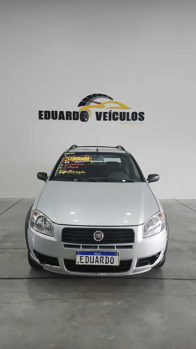 Carro Fiat Strada 2011 Working 1.4 (Flex) (Cabine Dupla)