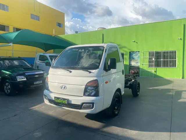 Carro Hyundai HR 2013 HD 2.5 TCI Longo sem Cacamba