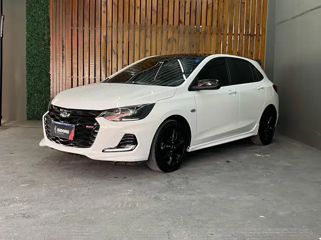Carro Chevrolet Onix 2023 RS 1.0 Turbo (Aut.)
