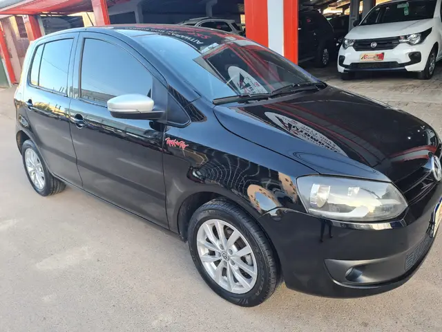 Carro Volkswagen Fox 2014 1.6 VHT Rock in Rio (Flex)