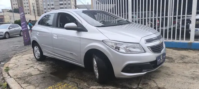 Carro Chevrolet Onix 2014 1.0 LT SPE/4
