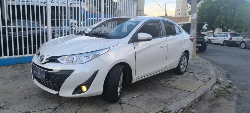 Toyota 1.5 XL CVT (Flex)