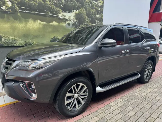Carro Toyota SW4 2020 2.8 TDI SRX 7L 4x4 (Aut) (Diesel)