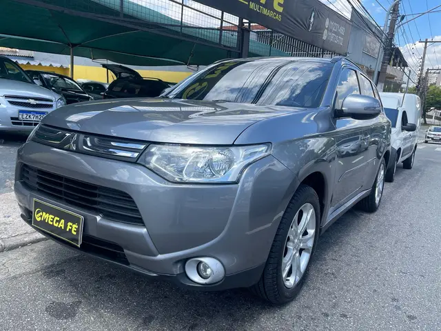 Carro Mitsubishi Outlander 2015 2.0 16V PHEV CVT 4WD