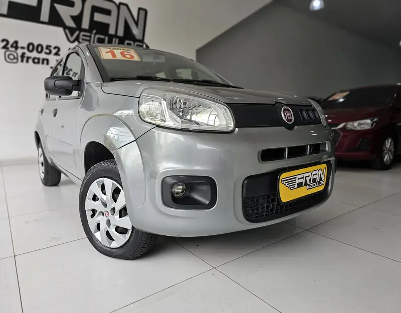 Fiat Uno Attractive 1.0 (Flex) 4p