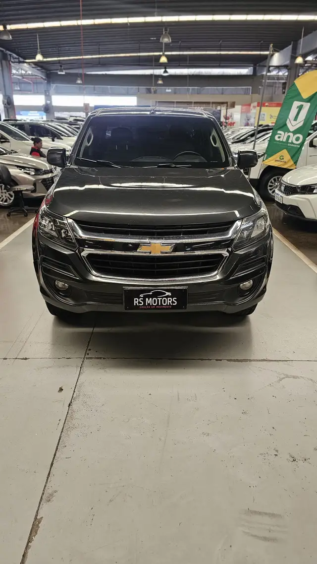 Carro Chevrolet S10 Cabine Dupla 2017 S10 2.5 ECOTEC SIDI Advantage 4x2 (Cabine Dupla)