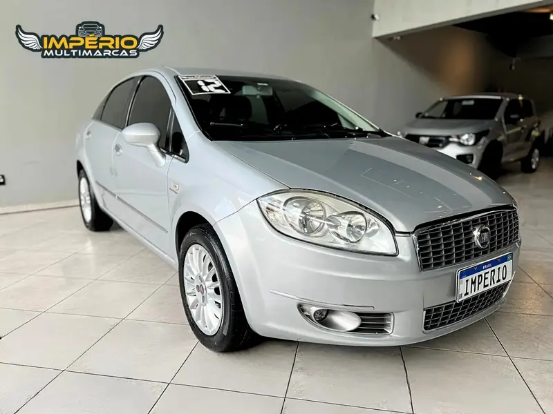 Fiat Linea Essence 1.8 16V Dualogic (Flex)