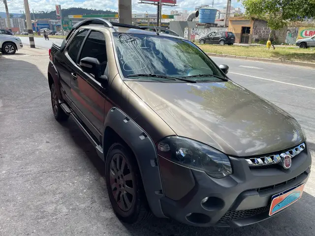 Carro Fiat Strada 2019 Adventure 1.8 16V (Flex) (Cabine Dupla)