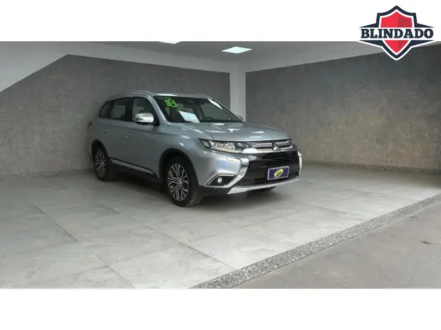 Carro Mitsubishi Outlander 2018 3.0 V6 GT Top 4WD