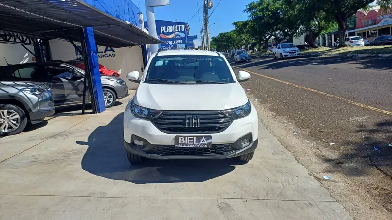 Fiat Strada Freedom 1.3 CS (Flex)