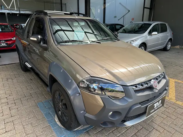 Carro Fiat Strada 2011 Adventure Locker 1.8 16V (Cabine Estendida)