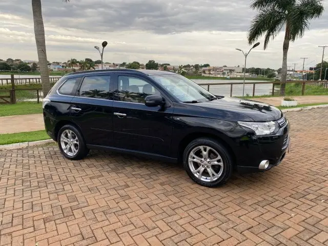 Carro Mitsubishi Outlander 2014 GT 4WD 3.0 V6 (Aut)