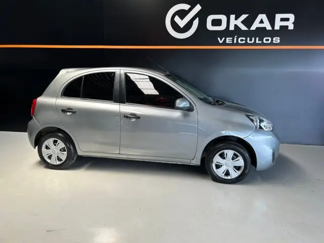 Nissan March 1.0 16V (Flex)
