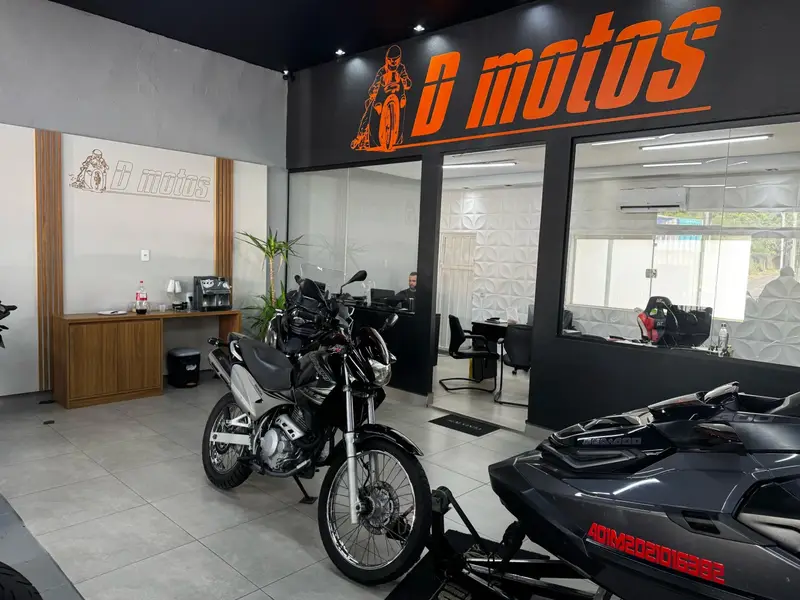 Honda NX 4 Falcon 400