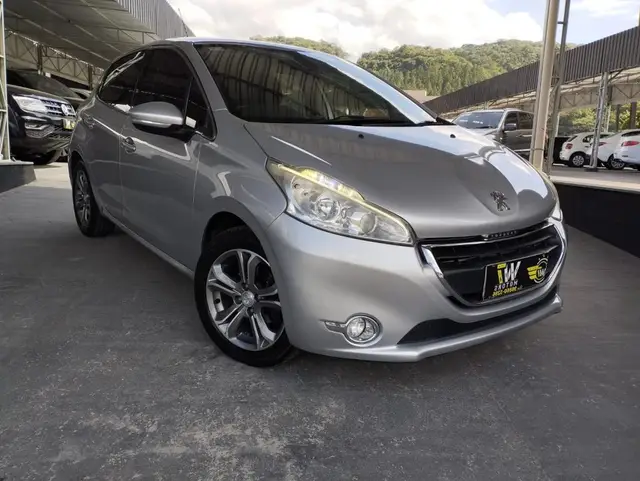 Carro Peugeot 208 2014 Griffe 1.6 16V (Flex) (Aut)