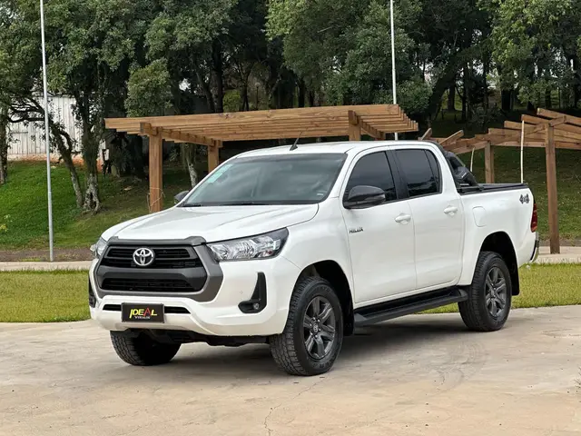 Carro Toyota Hilux Cabine Dupla 2024 SR 4x4 2.8 Diesel