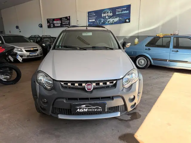 Carro Fiat Palio 2015 Attractive 1.4 Evo (Flex)