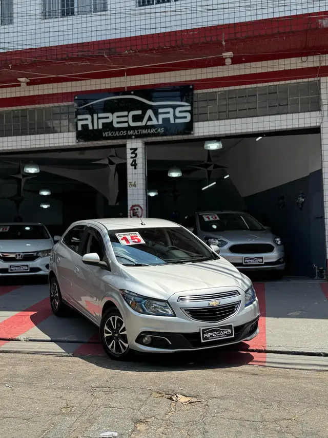 Carro Chevrolet Onix 2015 1.4 LTZ SPE/4 (Aut)