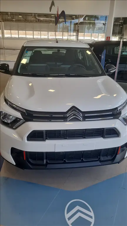 Carro Citroën Basalt 2025 Feel 1.0 MT