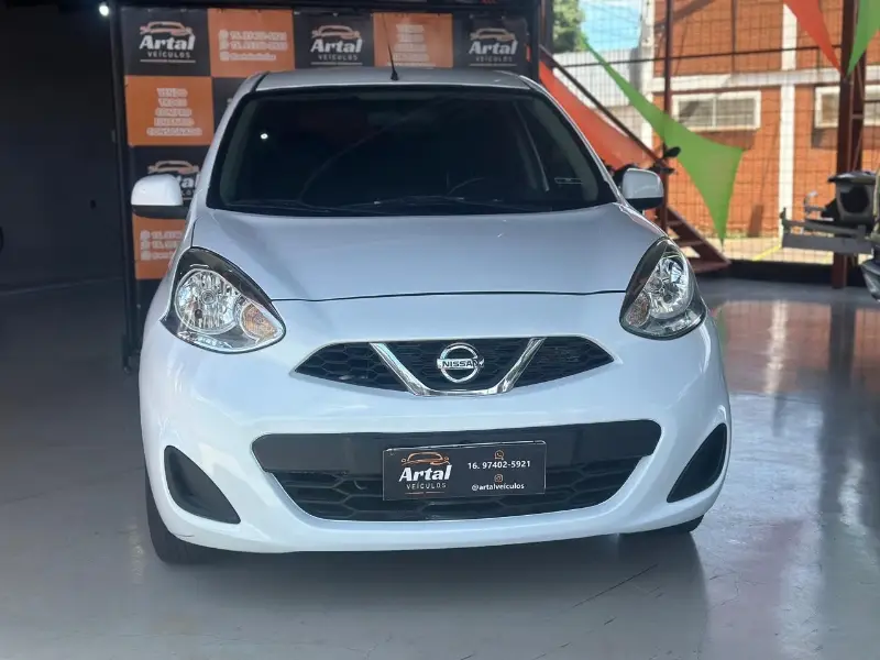 Nissan March 1.0 12V S (Flex)