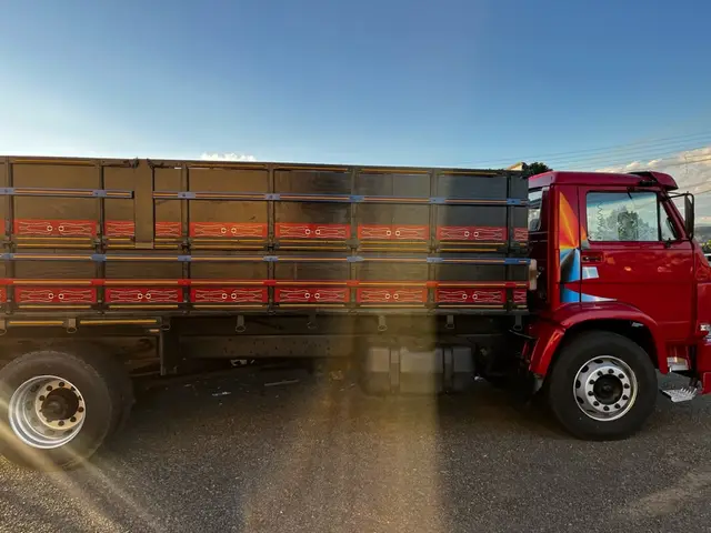 Caminhão Volkswagen 16.200 1999 (3 Eixos)