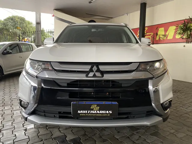 Carro Mitsubishi Outlander 2017 2.0 16V CVT