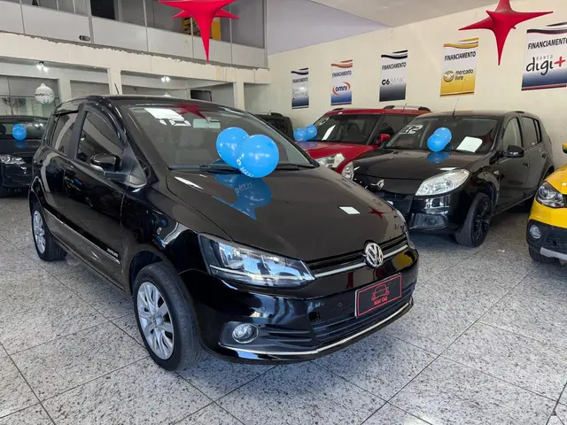 Carro Volkswagen Fox 2016 1.6 16v MSI Highline I-Motion (Flex)
