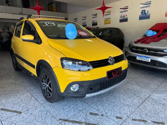 Carro Volkswagen CrossFox 2014 1.6 Mi Total Flex