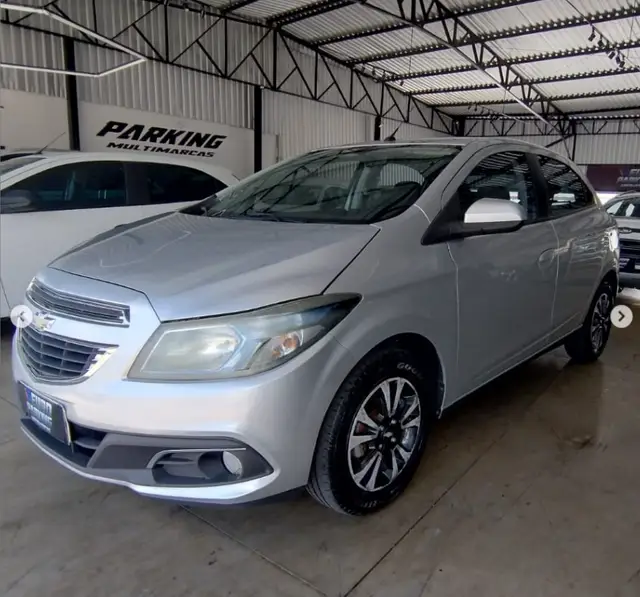Carro Chevrolet Onix 2014 1.4 LT SPE/4