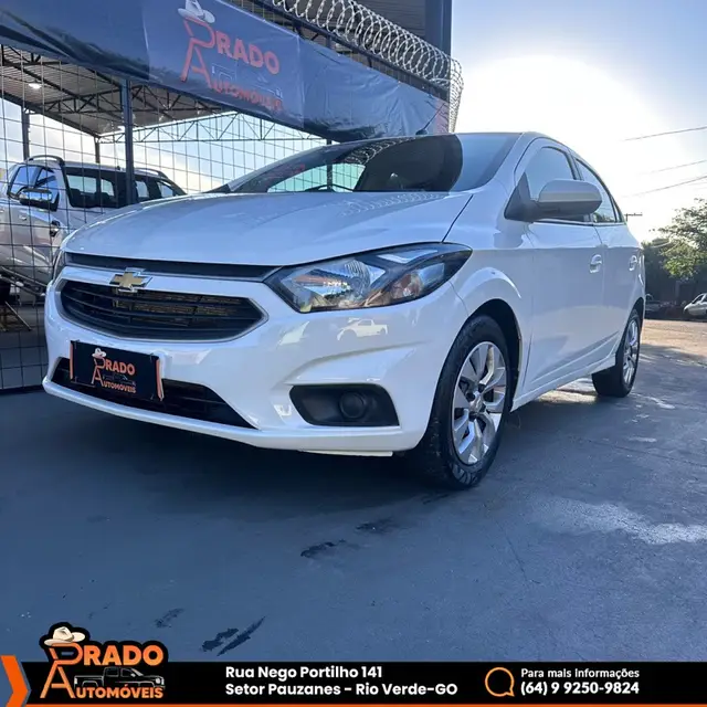 Carro Chevrolet Onix 2018 LT 1.4 8V FlexPower 5p Mec.