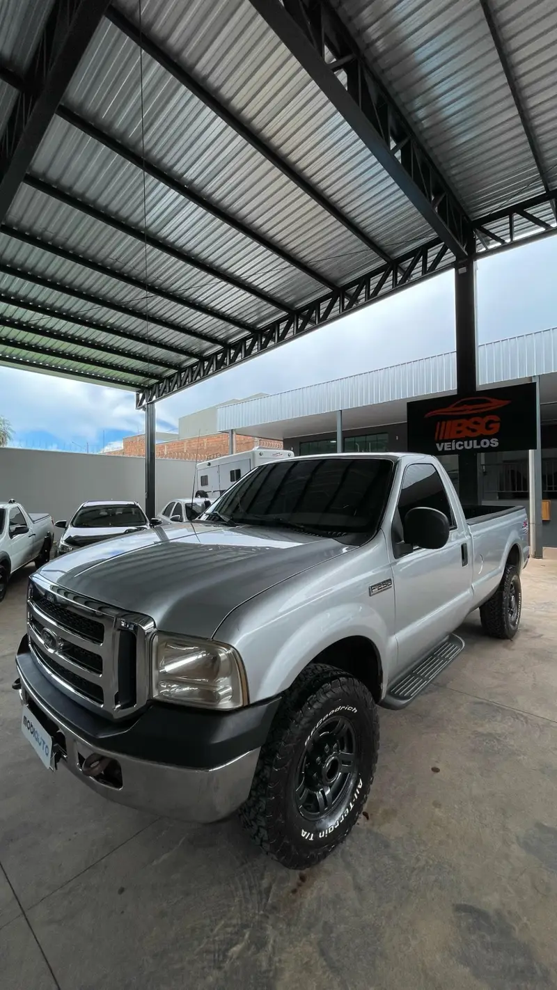Ford F-250 XLT 4x4 3.9 (Cab Simples)
