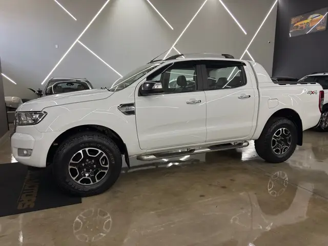 Carro Ford Ranger Cabine Dupla 2017 Ranger 3.2 XLT CD 4x4 (Aut)