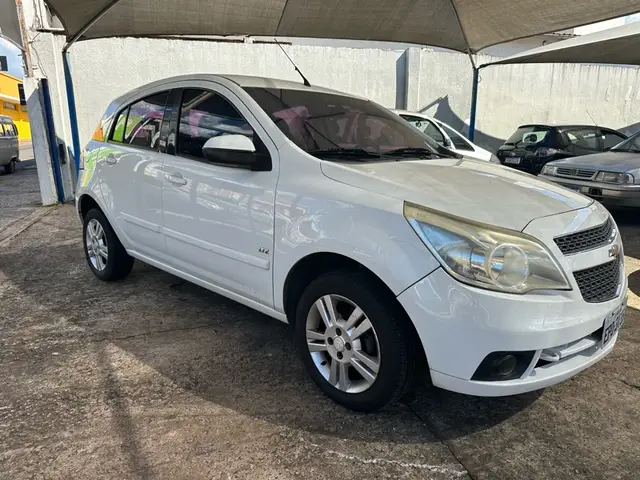 Carro Chevrolet Agile 2011 LTZ 1.4 8V (Flex)
