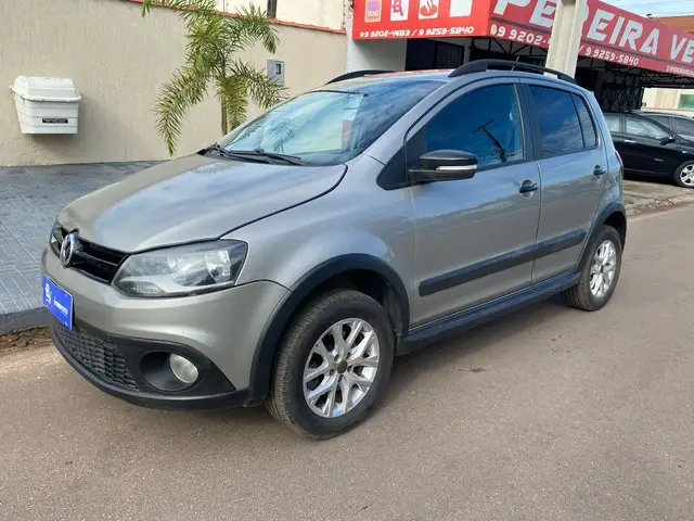 Carro Volkswagen CrossFox 2014 1.6 Mi Total Flex