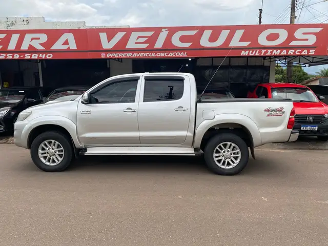 Carro Toyota Hilux Cabine Dupla 2015 Hilux 3.0 TDI 4x4 CD SRV (Aut)