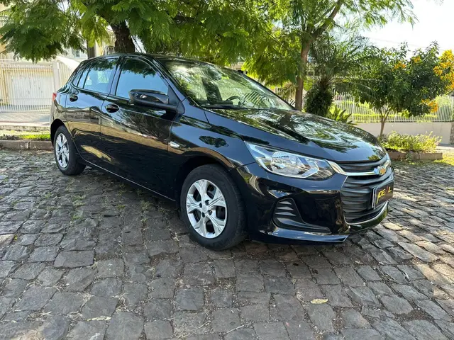 Carro Chevrolet Onix 2022 LT 1.0
