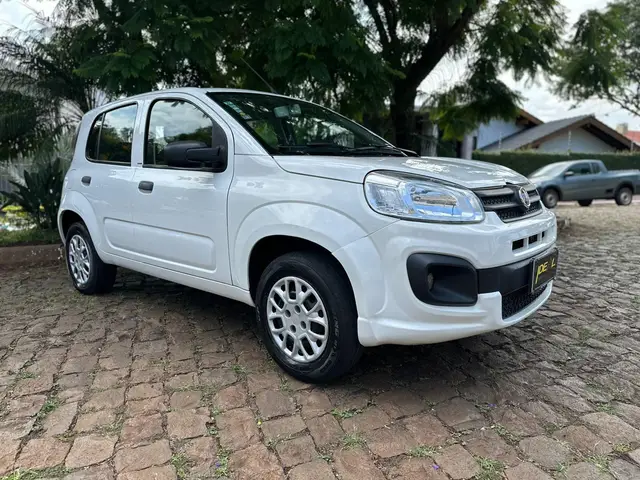 Carro Fiat Uno 2017 Attractive 1.0 (Flex) 4p