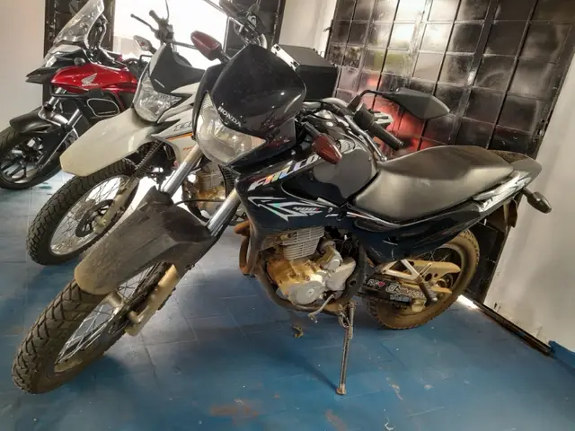 Carro Honda NX 4 Falcon 2008 400