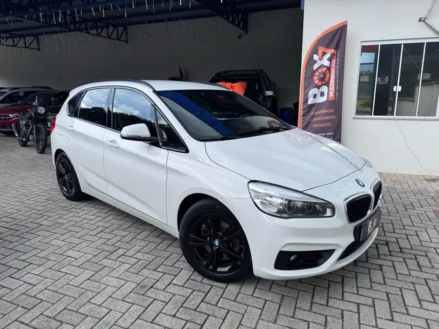 Carro BMW 220i Active Tourer 2017 220i CAT GP ActiveFlex