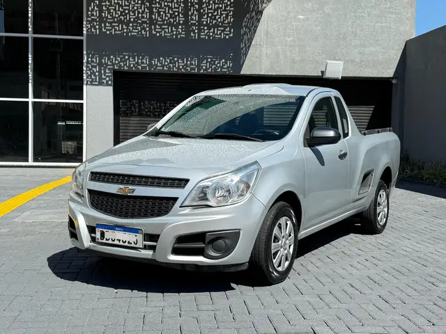 Carro Chevrolet Montana 2017 LS 1.4 (Flex)