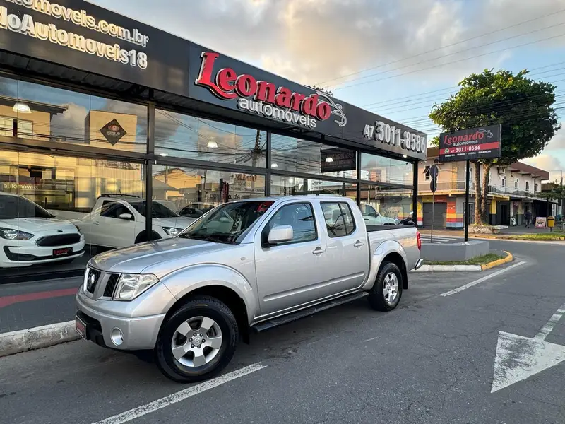 Nissan Frontier XE 4x2 2.5 16V (cab. dupla)