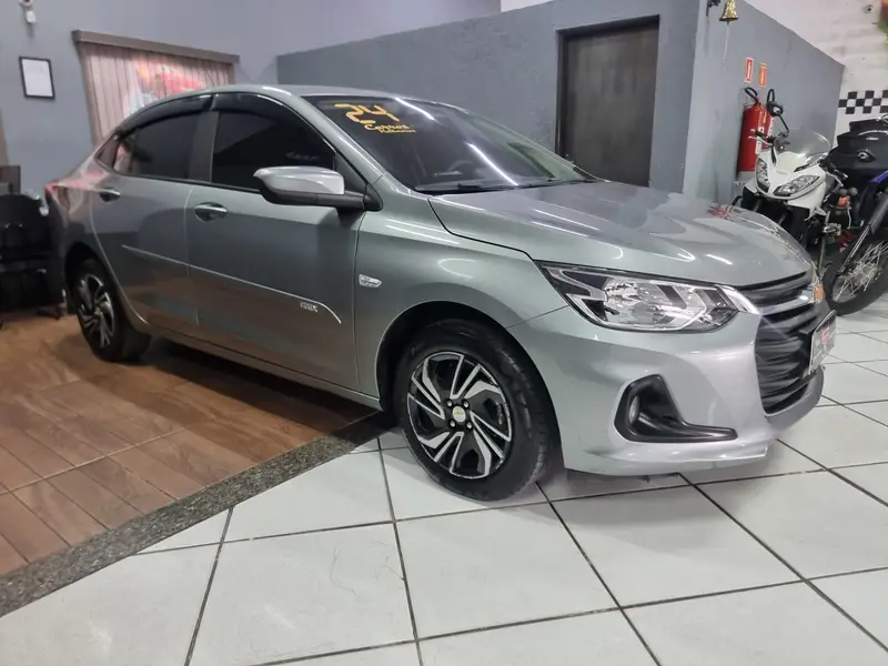 Chevrolet Onix Plus LT 1.0