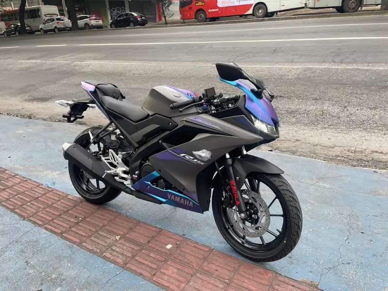 Yamaha YZF R15 ABS
