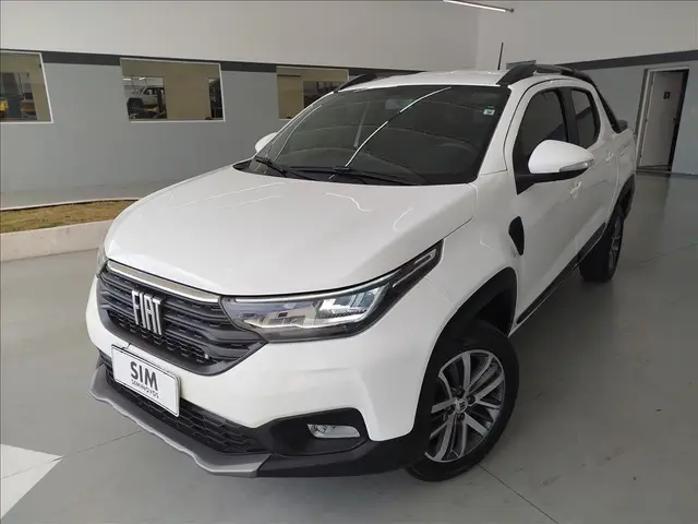 Carro Fiat Strada 2024 Volcano 1.3 Flex 8V CD Aut.