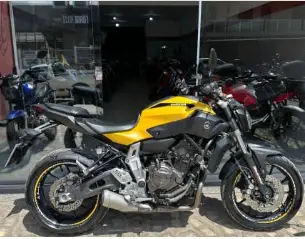 Carro Yamaha MT-07 2017 (ABS)
