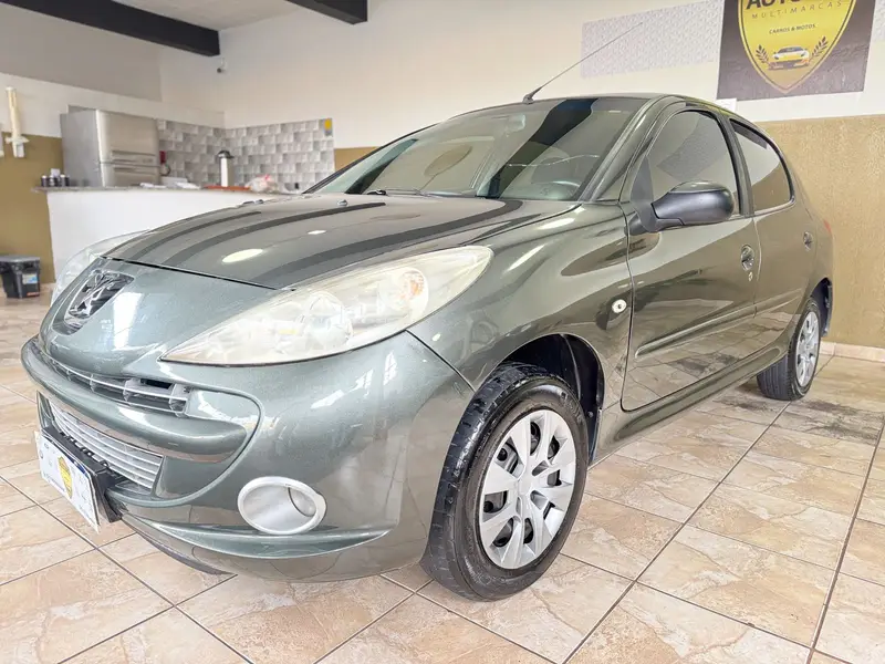 Peugeot 207 Hatch XR 1.4 8V (flex) 4p