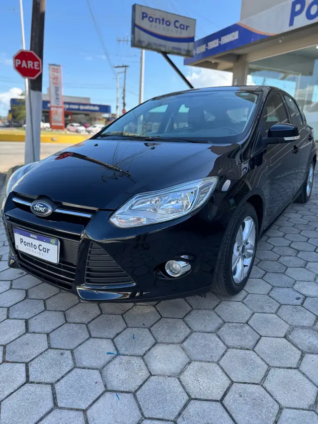 Carro Ford Focus Hatch 2015 SE 1.6 16V TiVCT PowerShift