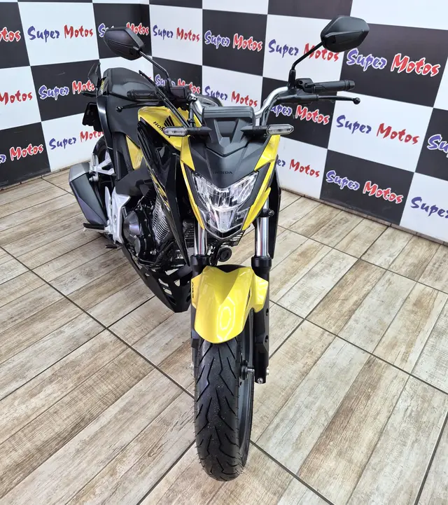 Carro Honda CB 300F Twister 2023 (ABS)